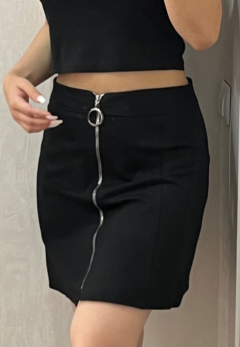 Продам черную юбку