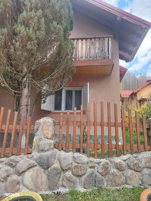 Casă De Vacanță 5 Camere,Poinana Mărului, Jud.caraș-Severin