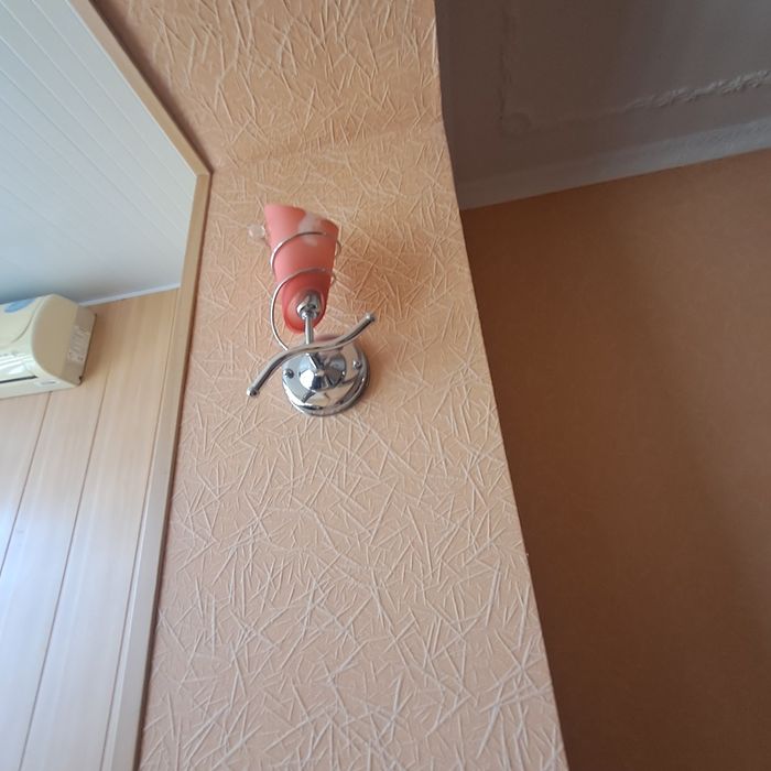 Продаю  4  шт бра