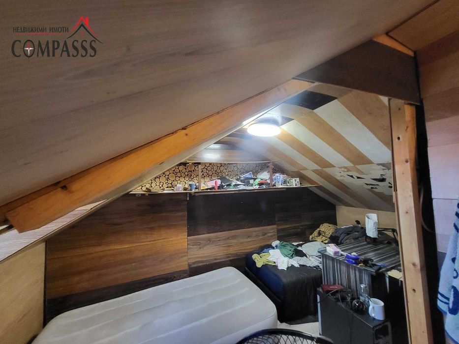 Къща с двор, район ЦЕНТЪР-Млад техник, гр. Добрич– 255000лева!