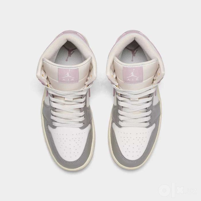 Кроссовки женские Air Jordan Retro 1 Mid ! Новые в коробке! Оригинал!