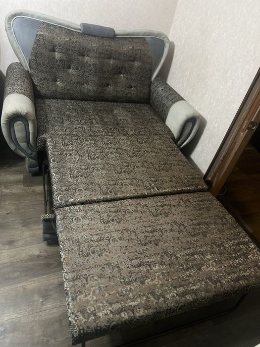 Продам мягкий уголок 3+1