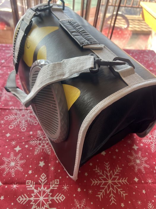 Продавам нова мека преносима чанта за котка или малко куче