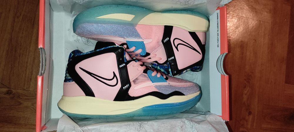 Nike Kyrie Infinity