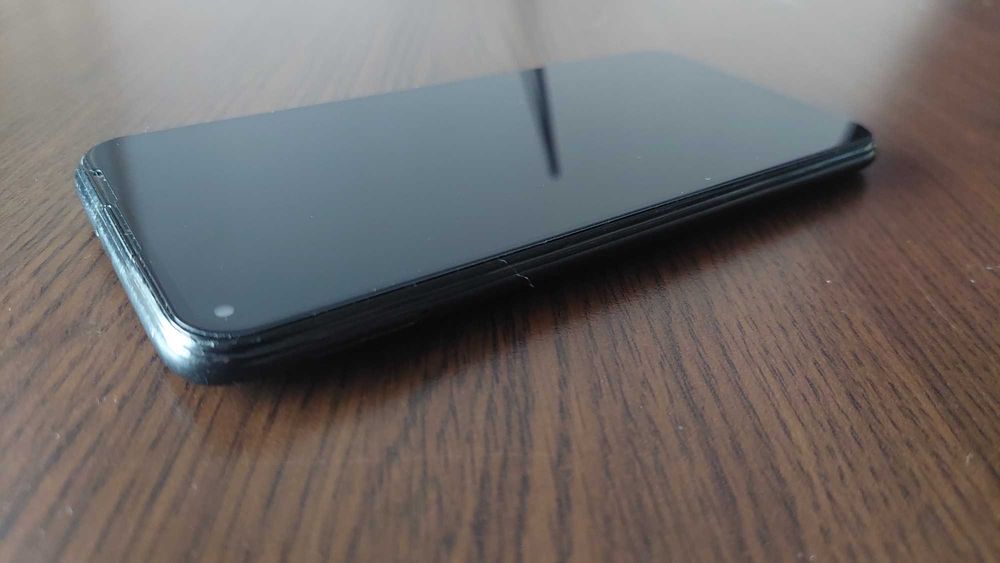 продавам Huawei P40 Lite