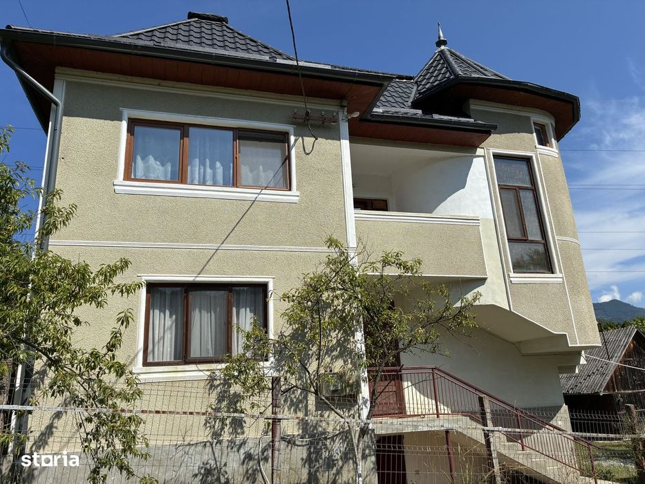 Casă D+P+1 deosebită, 244 mp, teren 1300 mp | Baia de Arieș – Apuseni