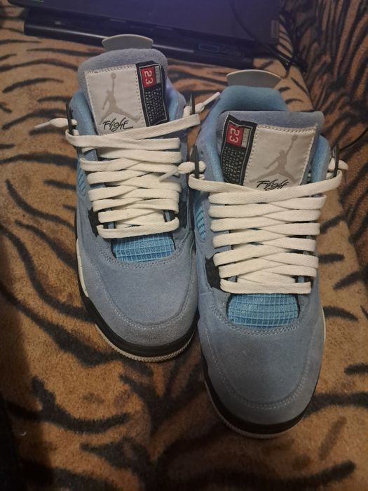 Jordan 4 university blue unc