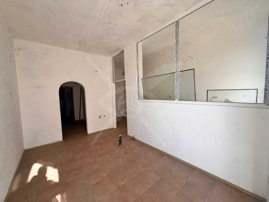 Продава се Магазин в Бургас, Меден рудник - зона А - 100 кв.м за 680 €/кв.м - Снимка #5