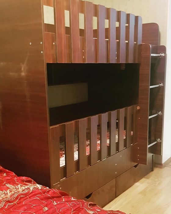 Двухярусная манеж кровать