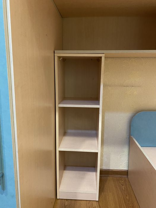 Детская кроватка.