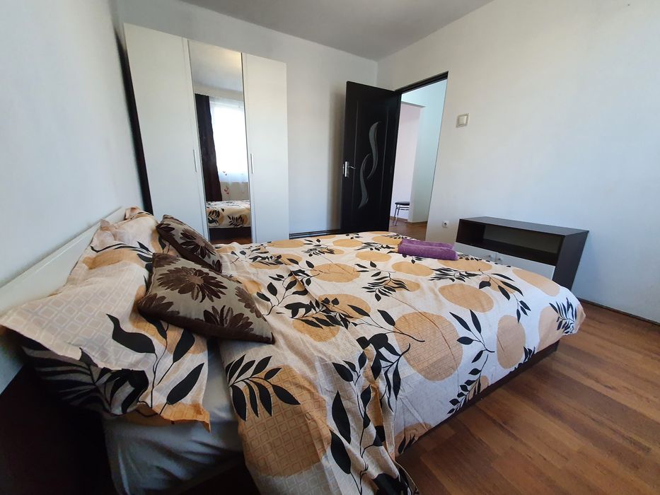 Inchiriez apartament cu 2 camere in regim hotelier