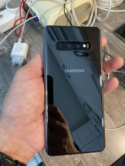 SAMSUNG Galaxy S10 Plus