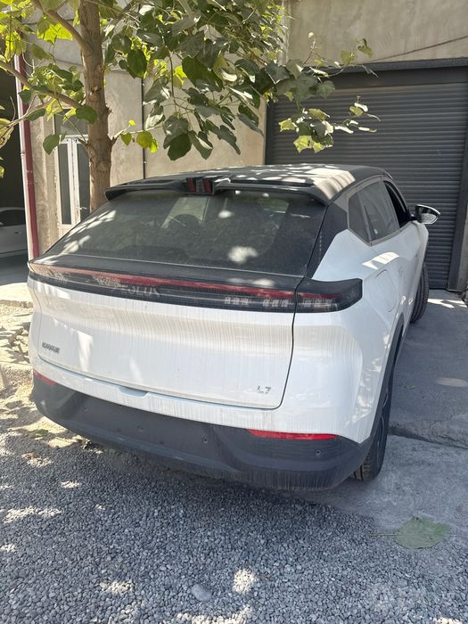 Dongfeng aelus l7 Ev 518 km