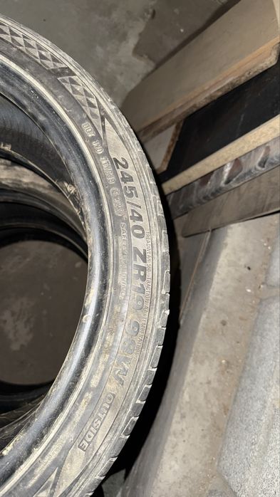 Продам шины ш245 в40 р19 в хорощем состояний