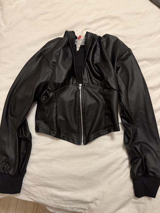 Черно горнище от еко кожа размер S