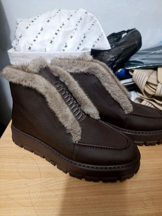 Женский кожаный обуви