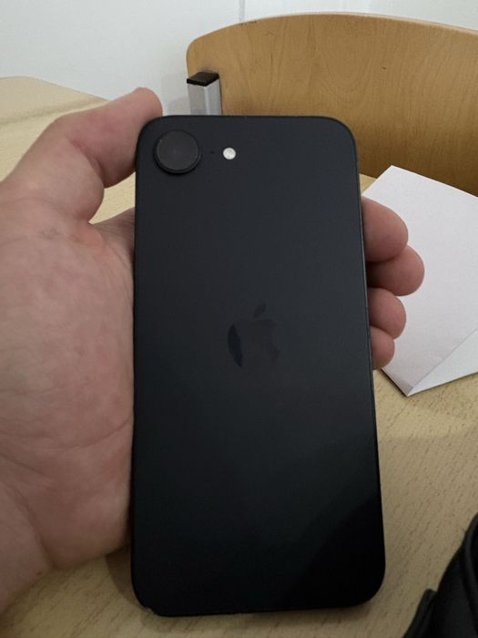 Айфон 16е 128гб 100 емкость