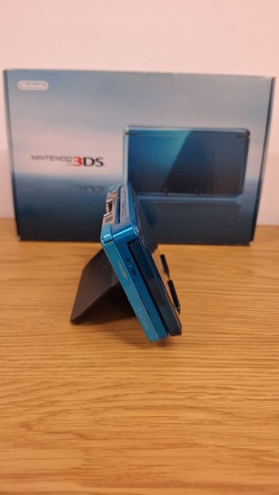 Nintendo 3DS,  Modat, 1500 jocuri, 20-în-1, gata de joacă + Online