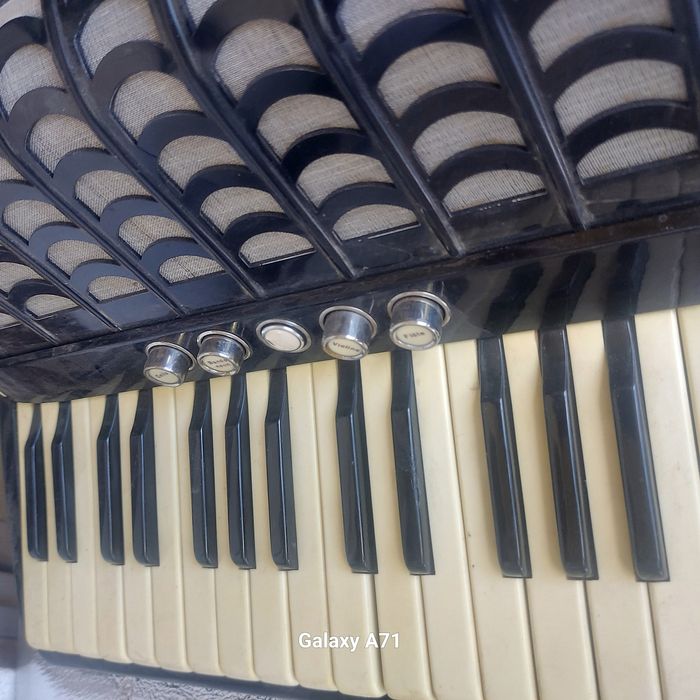 Acordeon german 80  basi