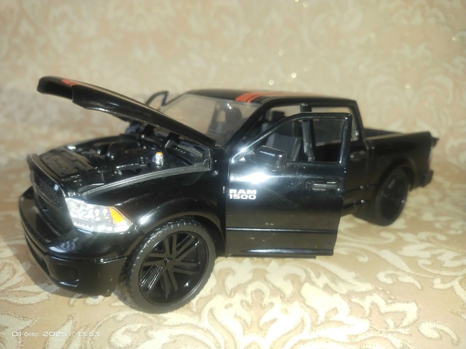 Продам модель Dodge Ram 1500