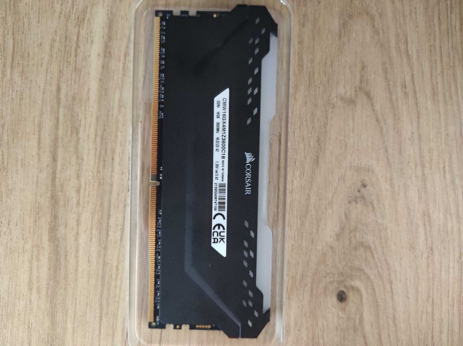 Corsair vengeance pro ddr4 1x 16gb 3600mhz