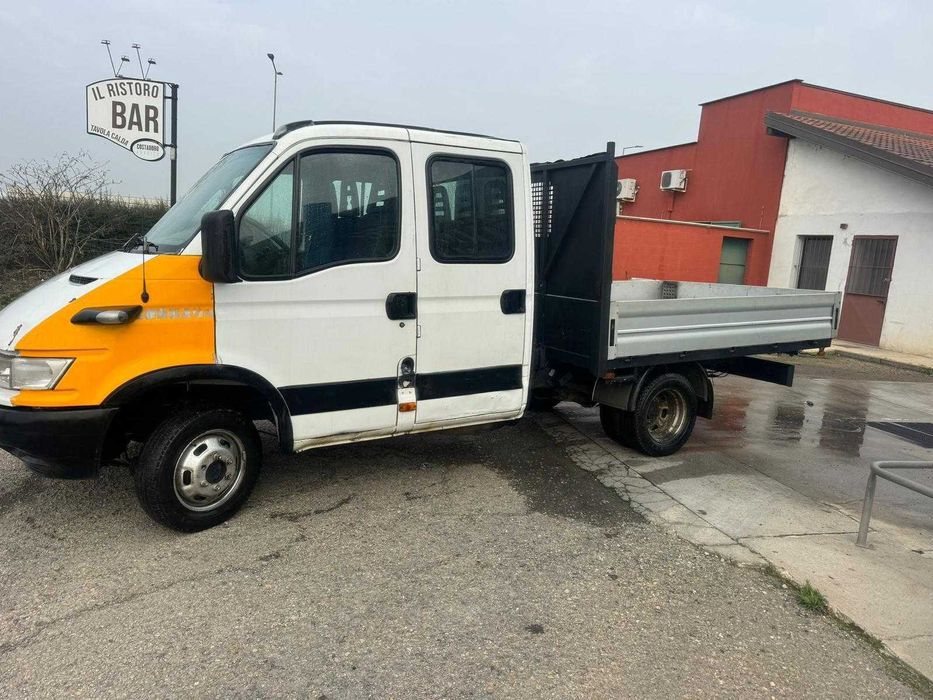 Iveco daily basculabil cu macara