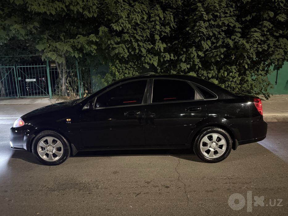 Chevrolet gentra qora rangli 2022-yil