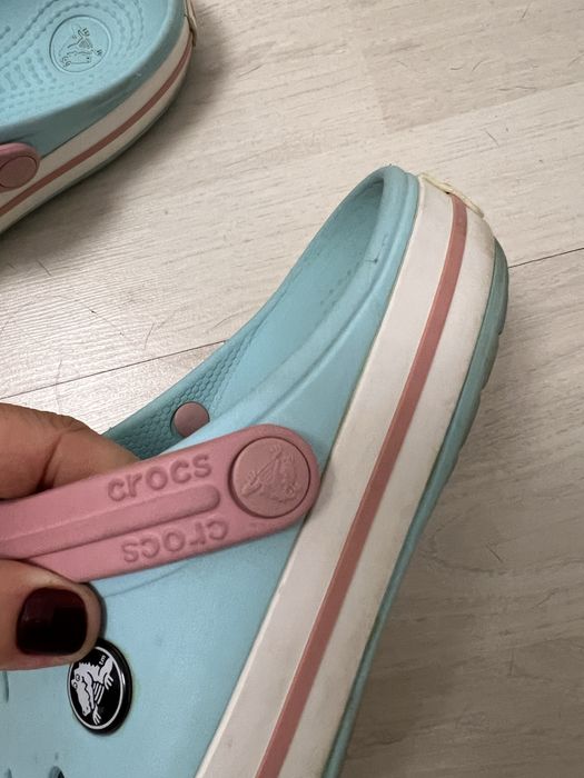 Papuci crocs in stare buna