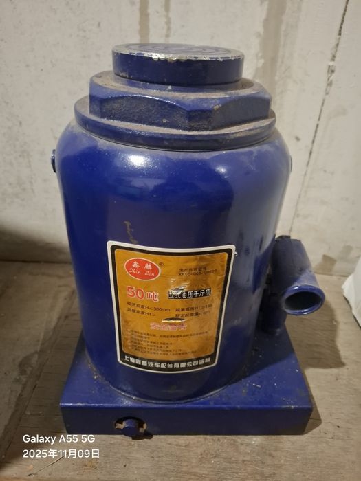 Домкрат 50 тонна Новый