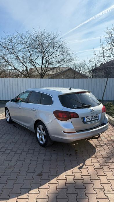 Opel astra j sport tourer