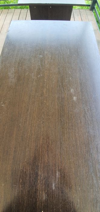 Стол. Тумбочка витрина.