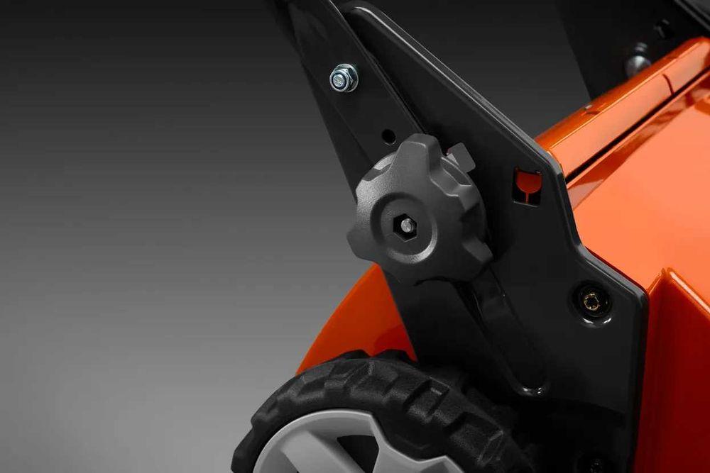 Gazonakasilka  Maysa O‘rish Mashina Husqvarna LC 141C газонокосилка