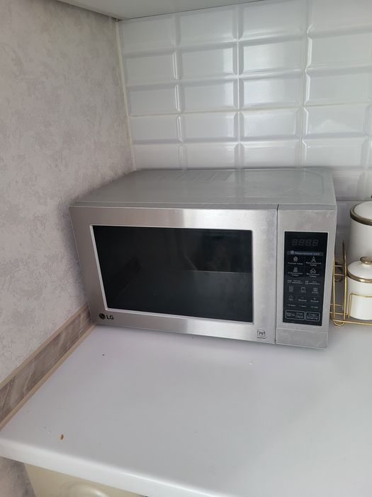Продам кухню с техникой