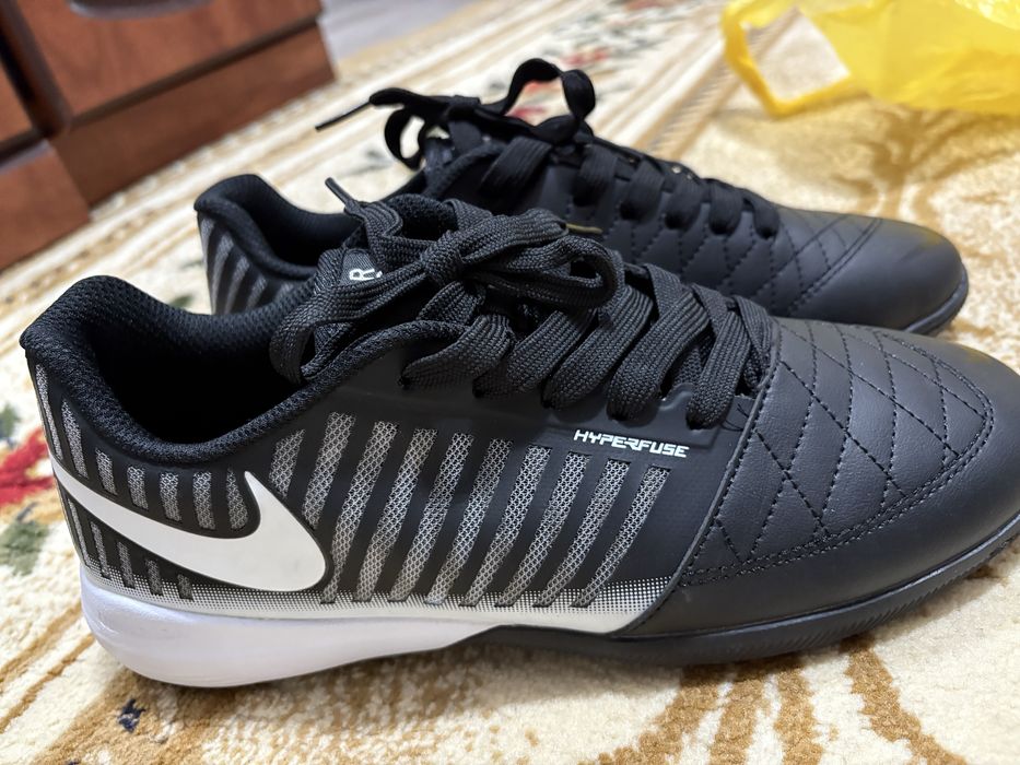 Nike футзал рз 40-41