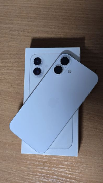 Айфон 16 плюс 128 gb акб 100%