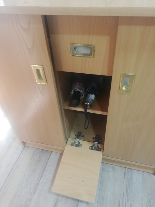 Обувница    в "отличном состояние