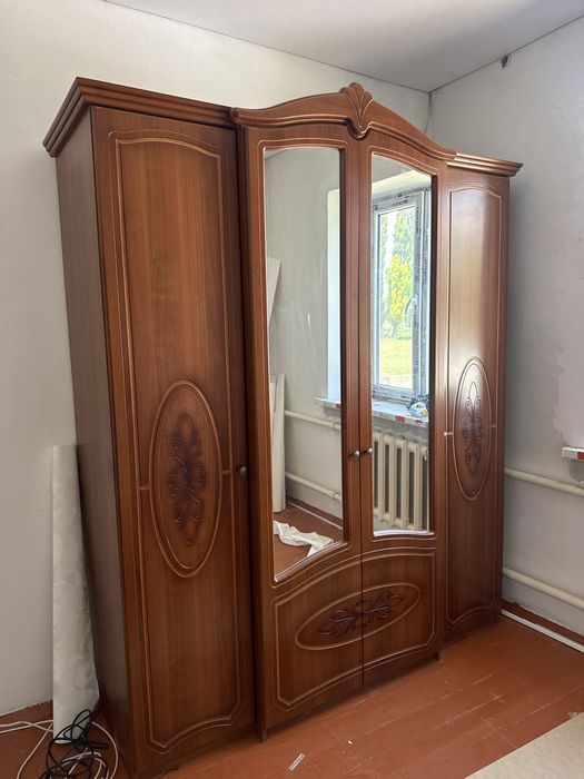 Спальный гарнитур