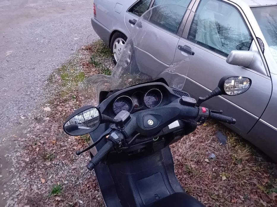 Скутер Ямаха Маджести 400