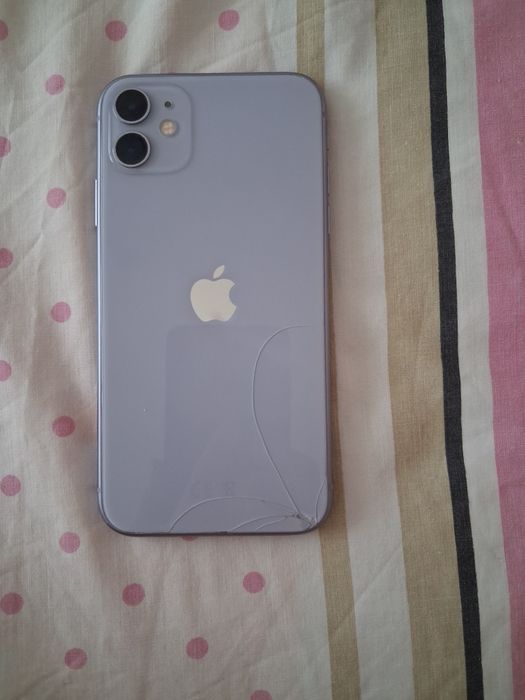 IPhone 11,128 gb