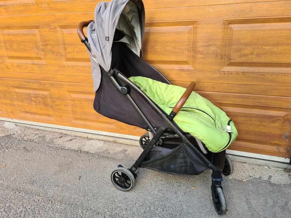 Carucior bebe Joie Parcel Signature