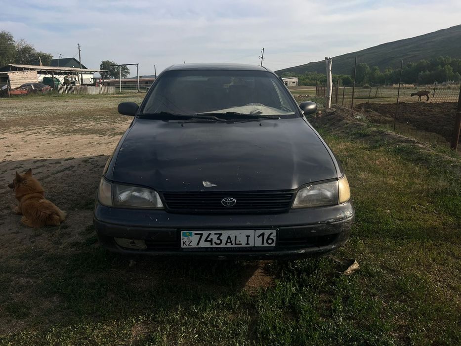 продам тайота карина е