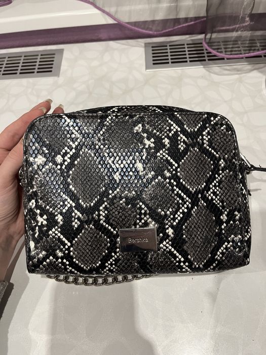 Чанта Bershka с животински принт