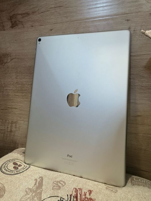 iPad Pro 12.9 inch 2nd Gen 64Gb Silver + Нов Тъч скрийн