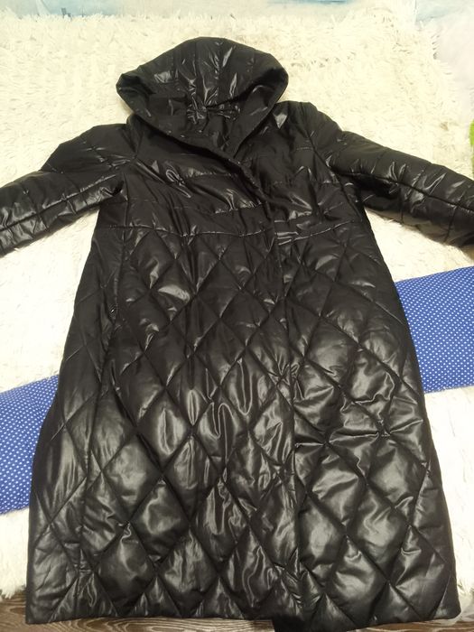 Продам женскую длинную куртку осень- весна54размер