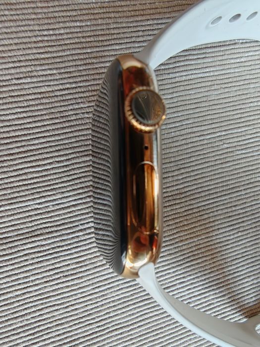 Apple Watch Series 10 (GPS + Cellular), 46mm, Sapphire crystal, Gold Titanium – Перфектен!