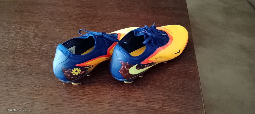Nike Phantom 6 Low Pro FG 42