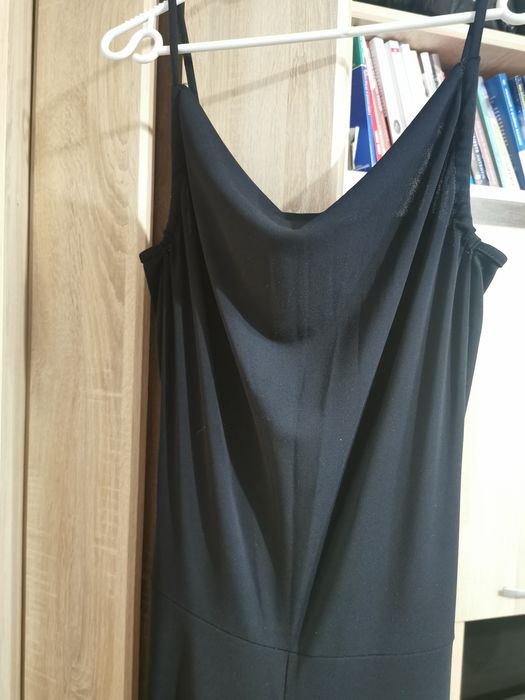 Vând salopeta neagra