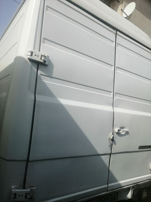 Продавам Микробус Мерцедес  711