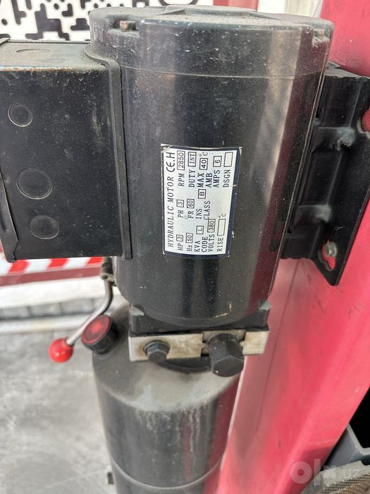 Продается автомобильный подъемник