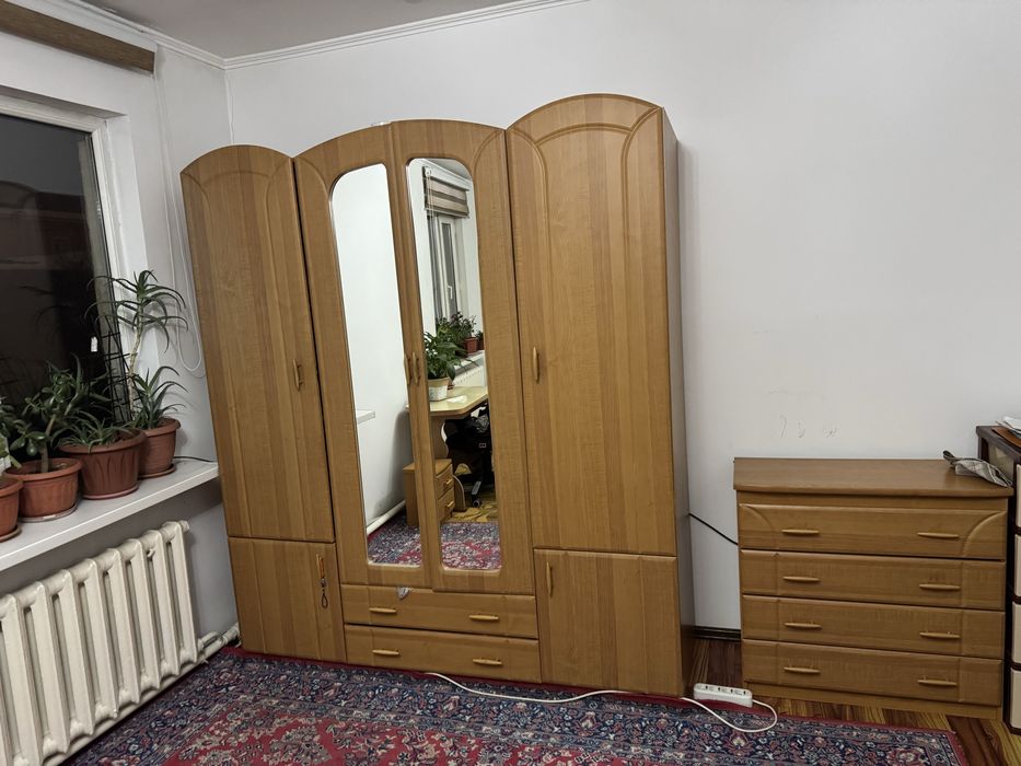 Спальный гарнитур